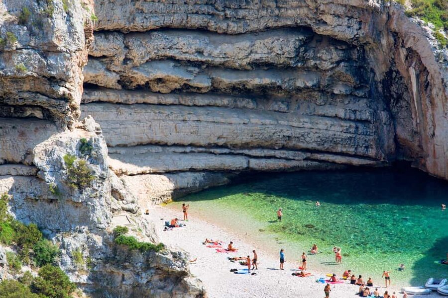 From Hvar: Blue Cave, Green Cave & 5 Islands Speedboat Tour - Stiniva Cove is the classic Vis stop
