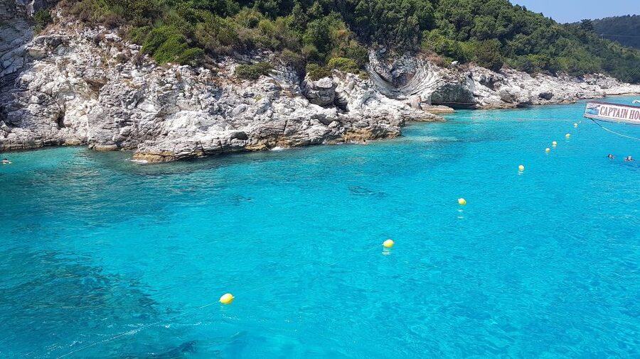 From Lefkimmi: Paxos, Antipaxos & Blue Caves Boat Tour - What the Paxos and Antipaxos trip is really like