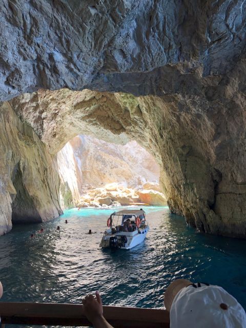 From Lefkimmi: Paxos, Antipaxos & Blue Caves Boat Tour - Voutoumi Beach and the Antipaxos stop