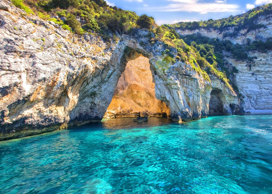 From Lefkimmi: Paxos, Antipaxos & Blue Caves Boat Tour - Who will enjoy this boat tour most?