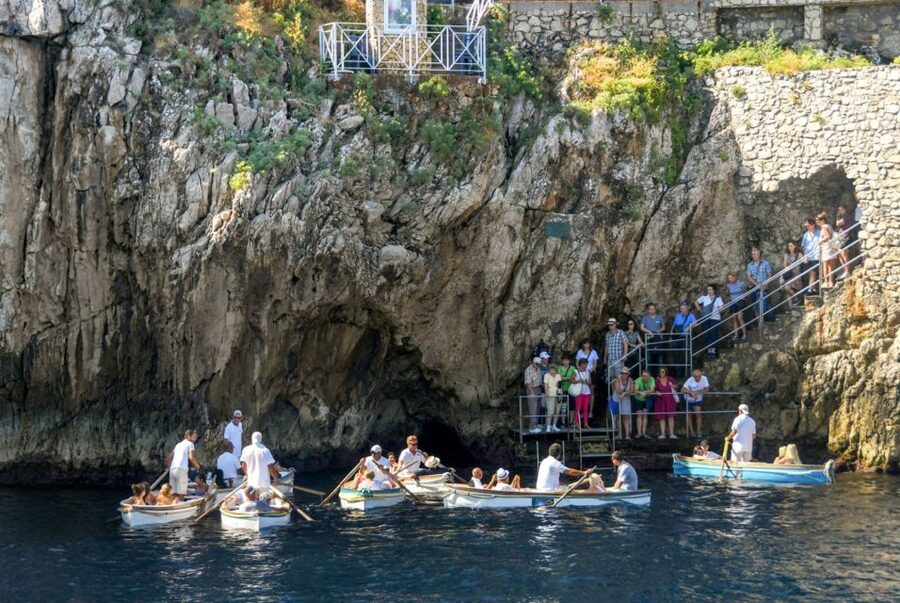 From Naples: Capri, Anacapri, and Blue Grotto Full-Day Trip - The guides make the difference
