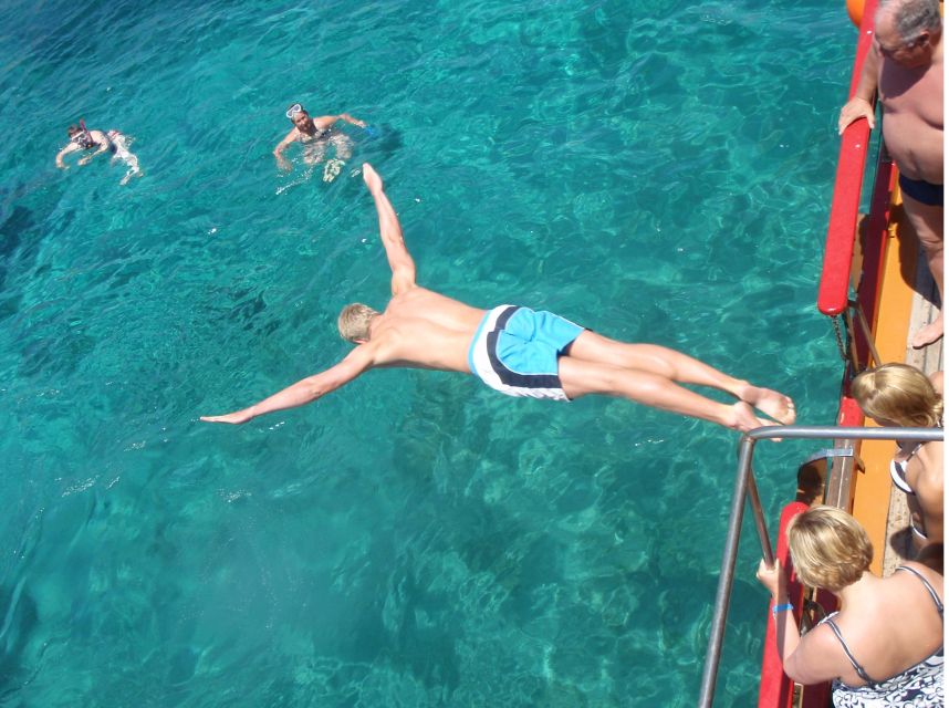 From Naxos: Koufonisia Boat Cruise and Rina's Cave w/ Lunch - Who should book this cruise?