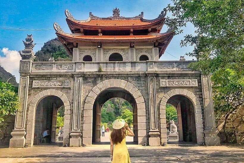 From Ninh Binh: Hoa Lu, Bai Dinh, Trang An, & Mua Cave Tour - What the $28 price really covers