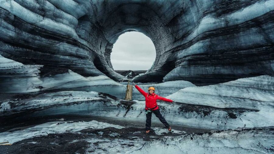From Reykjavík: Katla Ice Cave and South Coast Tour - Changing to a super-jeep near Vík