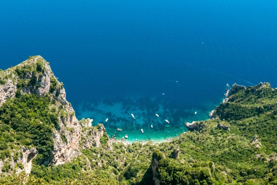 From Rome: Capri Guided Day Trip with Blue Grotto - What the guides add to a tightly timed day