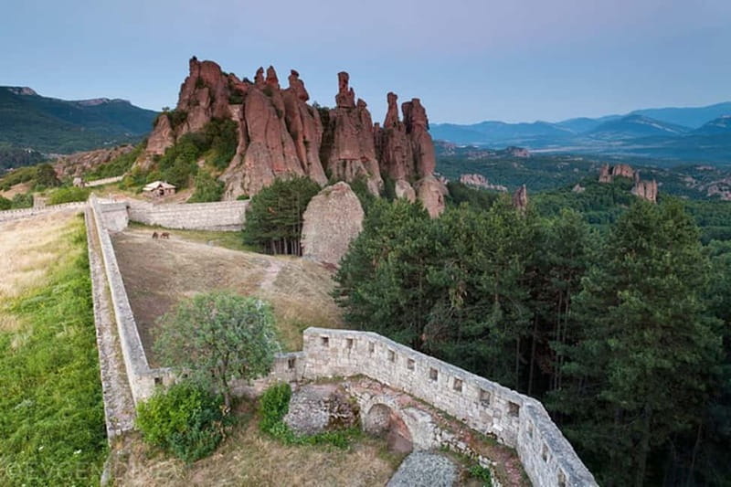 From Sofia: Belogradchik Rocks & Venetsa Cave Full-Day Tour - Lunch, local food, and the real cost of the day
