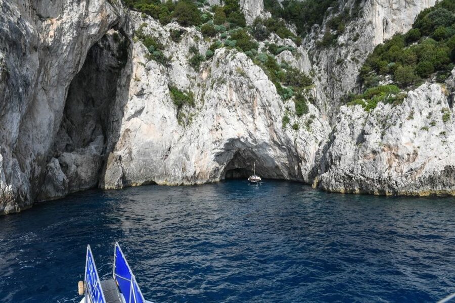 From Sorrento: Day Trip to Capri with Blue Grotto - What the guides add to a mostly independent day