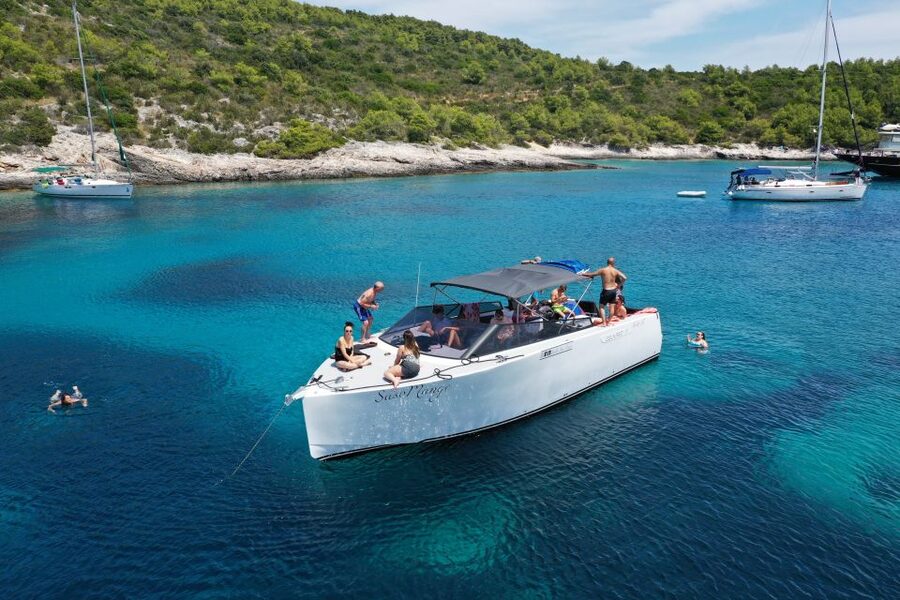 From Split: All-inclusive Blue Cave Tour with Grilled Lunch - Grilled lunch in Milna