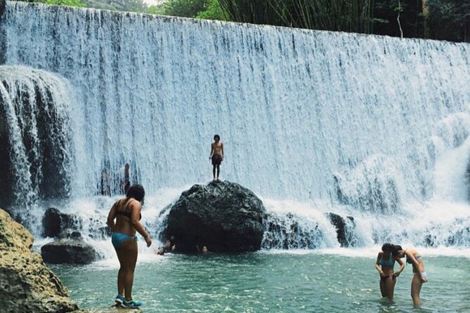 Full-Day Cueva Ventana, Indian Cave and Waterfall Adventure - Cueva del Indio and the Atlantic cliffs