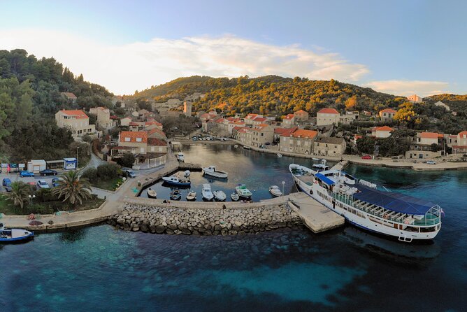 Full Day Kayaking and Snorkeling to Green Cave with GoPro photos - Lunch in Šuđurađ village