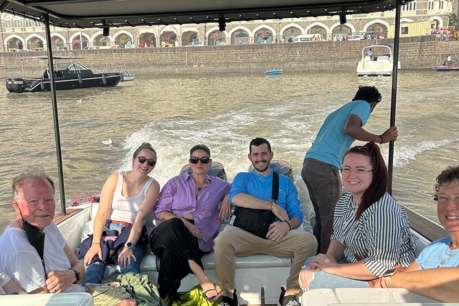 Full Day Mumbai Sightseeing With Elephanta Caves Private Tour - Colaba Causeway and the feel of everyday Mumbai