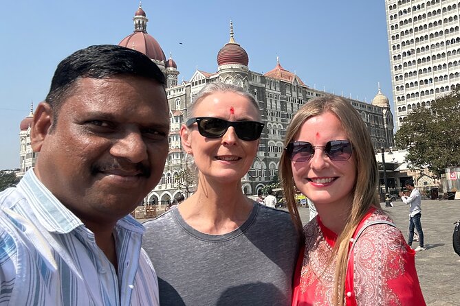 Full Day Mumbai Sightseeing With Elephanta Caves Private Tour - Marine Drive and the city’s famous curve