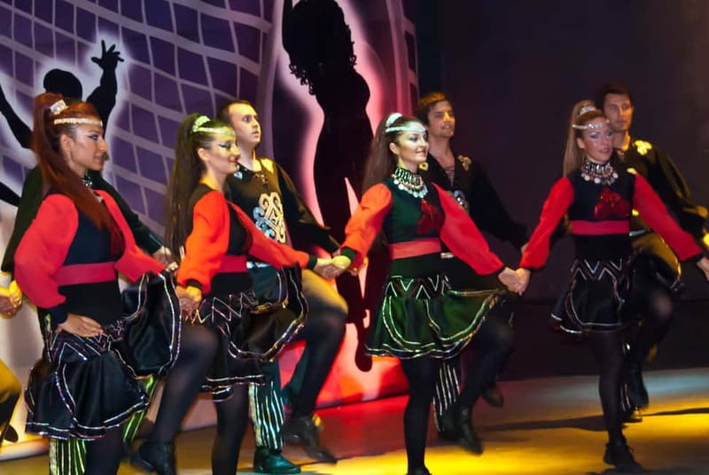 Göreme: Turkish Night at Cave Restaurant Dinner & Drinks - Folk dances show Turkey by region
