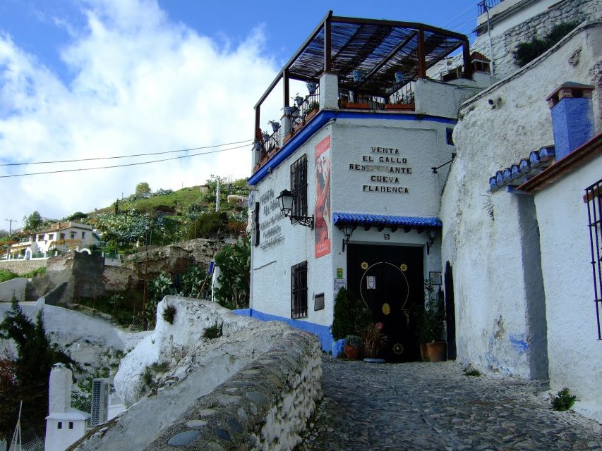Granada: Albaicín, Sacromonte & Museum of Caves Walking Tour - Sacromonte’s hills bring the best views and the hardest walking
