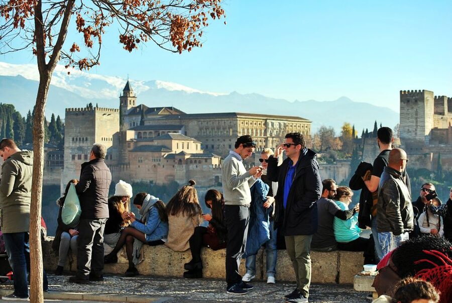Granada: Albaicín, Sacromonte & Museum of Caves Walking Tour - How the schedule works in practical terms