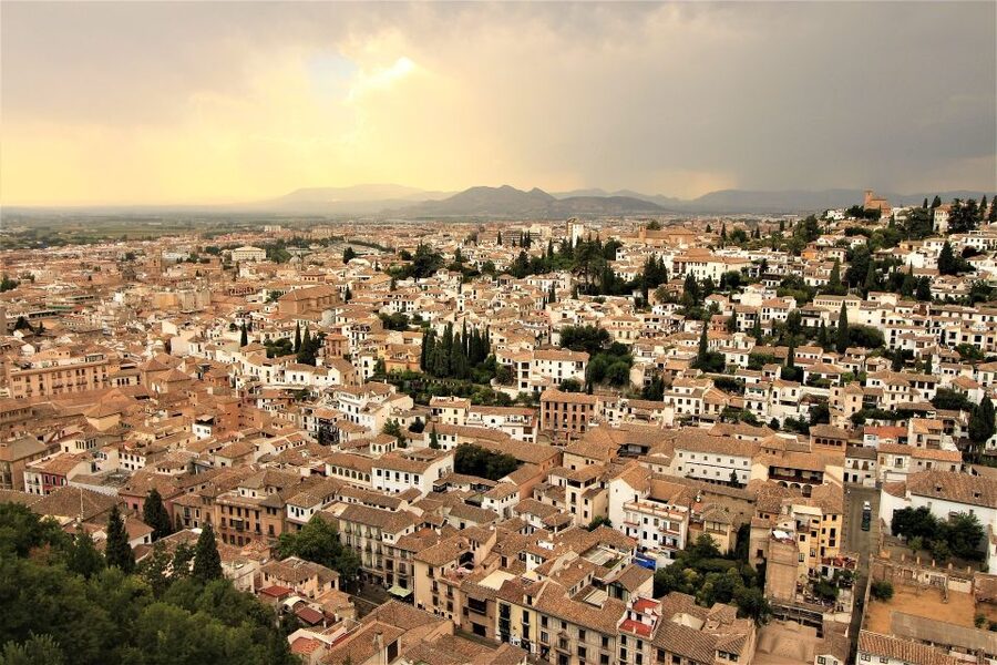 Granada: Albaicín, Sacromonte & Museum of Caves Walking Tour - Who will enjoy this tour most
