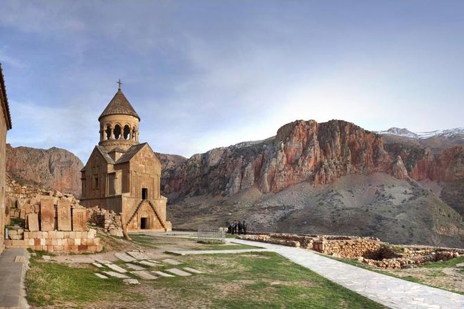 Group tour: Khor Virap, Noravank, Areni Winery and Cave - Starting at Hyur Service in central Yerevan