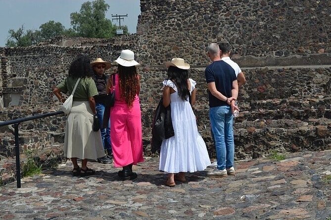 Guided Tour in Teotihuacan with Cave Breakfast and Transportation - Transport, pickup, and the real length of the day