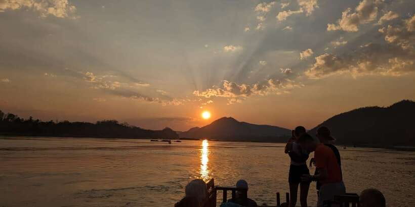 Half Day Mekong Cruise to Pak Ou Caves (Morning / Afternoon) - Entering Pak Ou Caves and seeing the Buddha figures