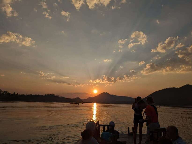 Half Day Mekong Cruise to Pak Ou Caves (Morning / Afternoon) - Morning or afternoon: choosing the better departure