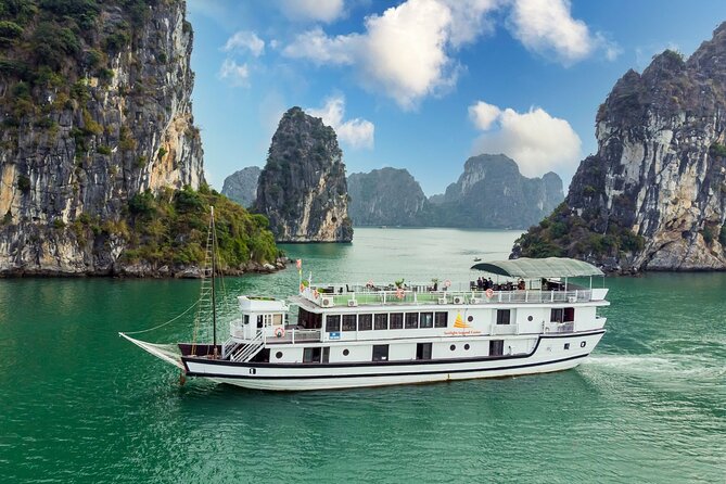 Halong Bay 2 Days 1 Night Traditional Boat - Day One: The Ride Toward Sung Sot Cave