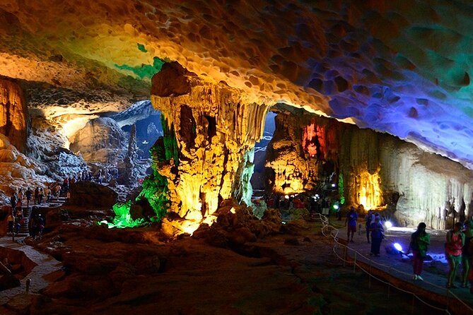 Halong Bay Day Tour By Diamond Era Cruise,Titop,Sung Sot & kayak - Sung Sot Cave and its steep stairway