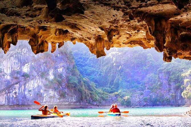 Halong Bay Day Tour By Diamond Era Cruise,Titop,Sung Sot & kayak - Guides, group size, and how organized it feels