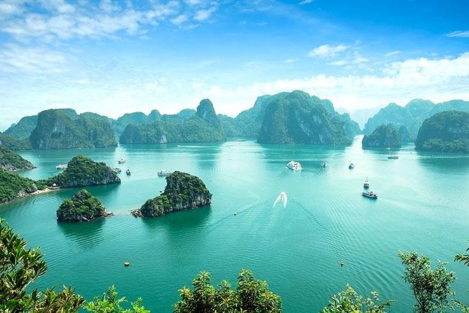 Halong Bay Full Day With Cave, Kayaking And Swimming - Highway Transfer - Lunch and the first views from the boat