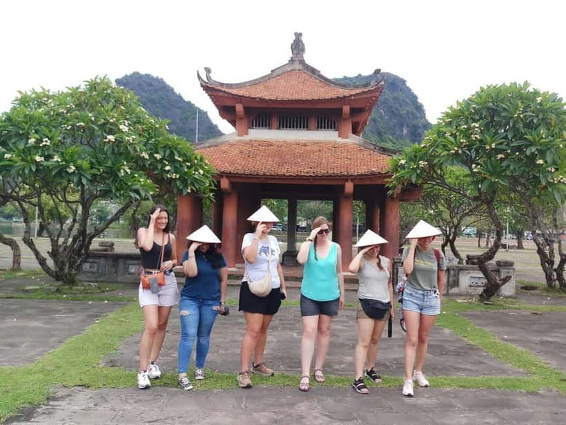Hanoi/Ninh Binh: 1-Day Tam Coc/Trang An, Hoa Lu & Mua Caves - Tam Coc or Trang An by sampan