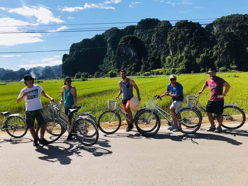 Hanoi: Ninh Binh, Bai Dinh/Hoa Lu, Trang An, & Mua Cave Tour - Lunch at Midday
