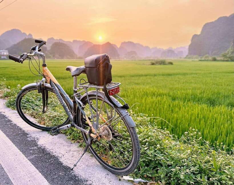 Hanoi: Ninh Binh- Hoa Lu - Trang An - Mua Cave - Best Seller - A Free Bike Ride Through Rural Ninh Binh