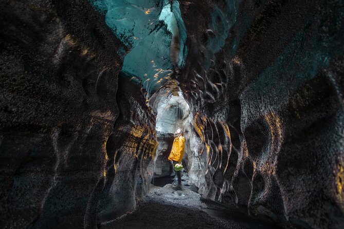 Ice Cave by Katla Volcano Super Jeep Tour from Vik - Who should book this Vík excursion?