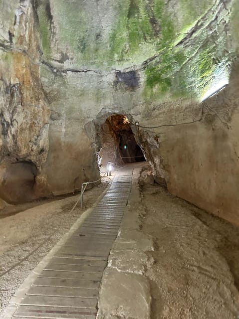 Jalon Valley and The Cave of Skulls Tour - Guides, information, and the pace of the day