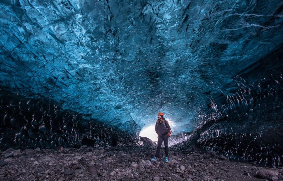 Jökulsárlón: Crystal Ice Cave Super Jeep Tour - What to bring for a warmer, easier outing