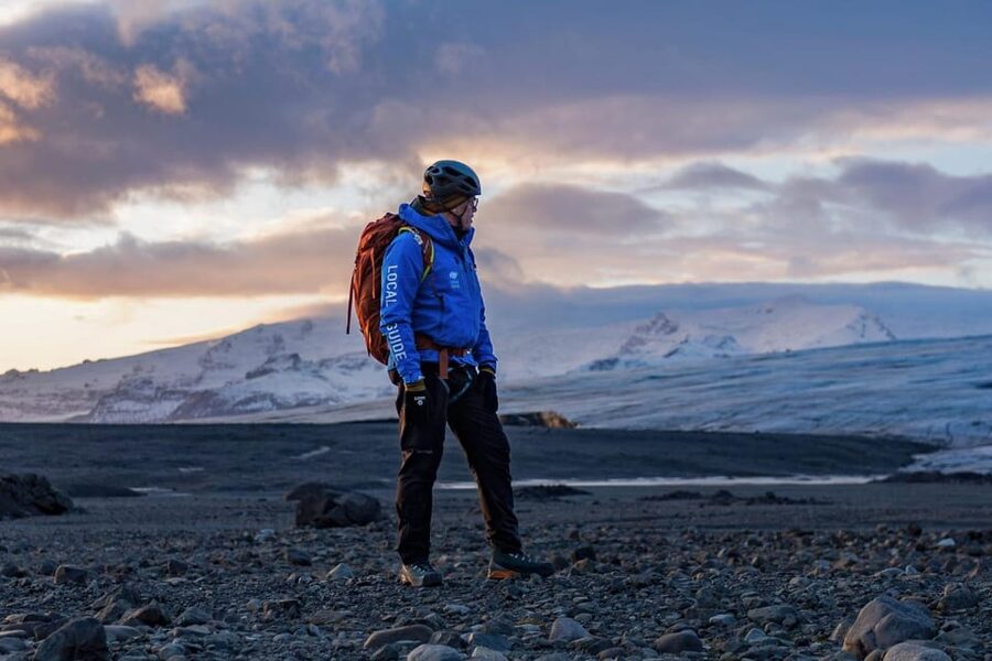 Jökulsárlón: The Original Ice Cave Tour on Vatnajökull - Walking across the glacier in crampons