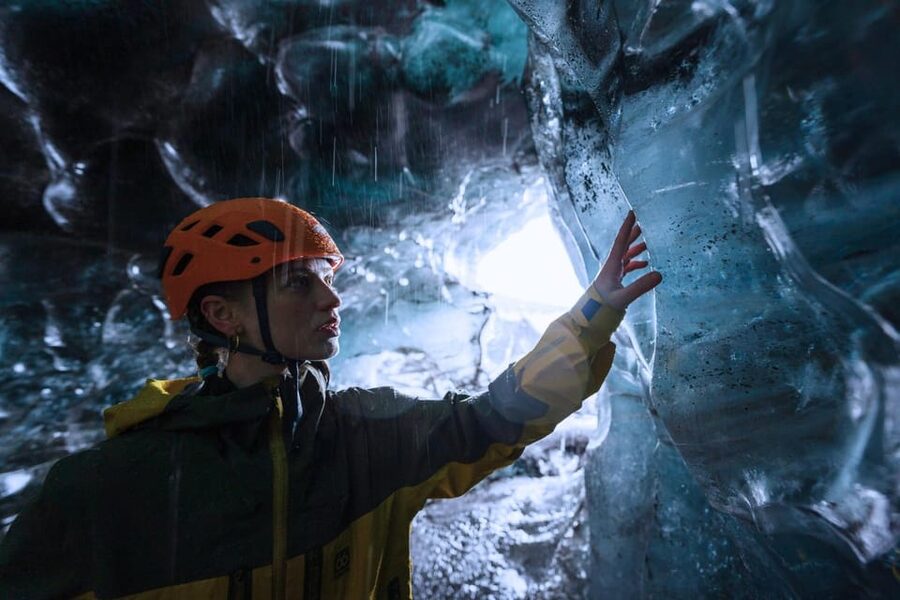 Jökulsárlón: The Original Ice Cave Tour on Vatnajökull - Inside the blue ice features