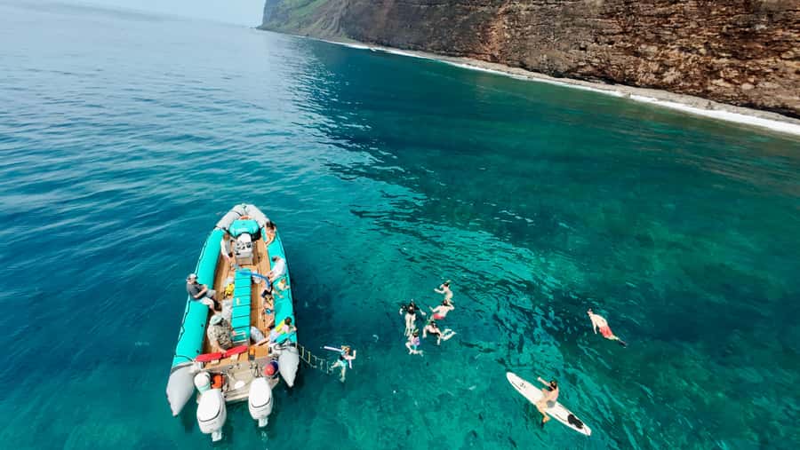 Kauai: Nā Pali Coast Zodiac Raft Sea Caves + Snorkel - Why this Zodiac raft is different from a regular boat cruise