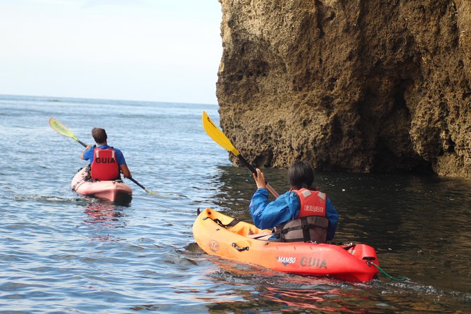 Kayak tour in Lagos to visit the caves. - Why Ponta da Piedade works so well by kayak