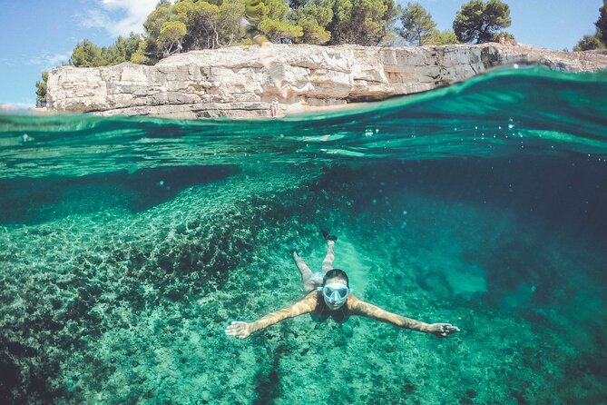 Kayak tour in Pula to Valley of Tears/free drinks+photos included - The sea cave closure changes the experience