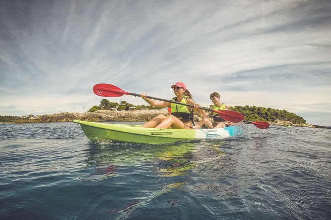 Kayak tour in Pula to Valley of Tears/free drinks+photos included - Who will enjoy this most
