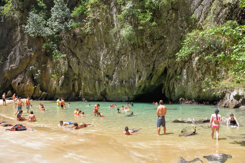 Koh Lanta: 4-Island Adventure Tour to Emerald Cave - Koh Kradan combines snorkeling and a proper beach break
