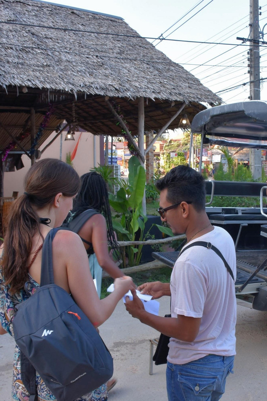 Koh Lanta: 4 Islands and Emerald Cave Tour by Longtail Boat - Quick points before you book