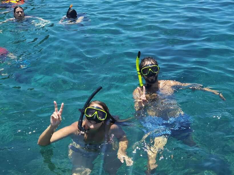 Koh Lanta: 4 Islands, Emerald Cave & Koh Kradan by Longtail - Swimming through Emerald Cave at Koh Muk