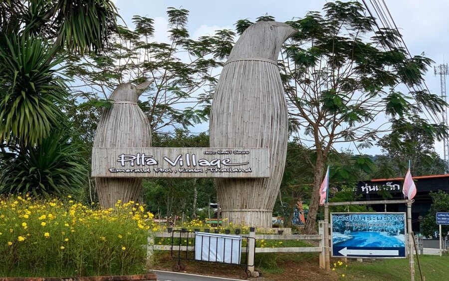 Krabi: Tiger Cave, Hot Springs and Emerald Pool Jungle Tour - Tiger Cave Temple and the 1,260-step test