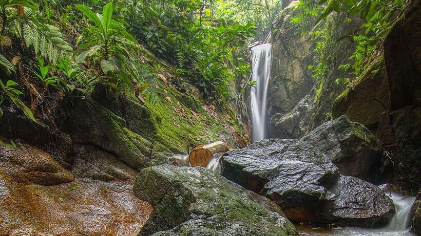 Kuala Lumpur: Batu Caves, Ramayana Caves & Kanching Falls - Who should book this experience?