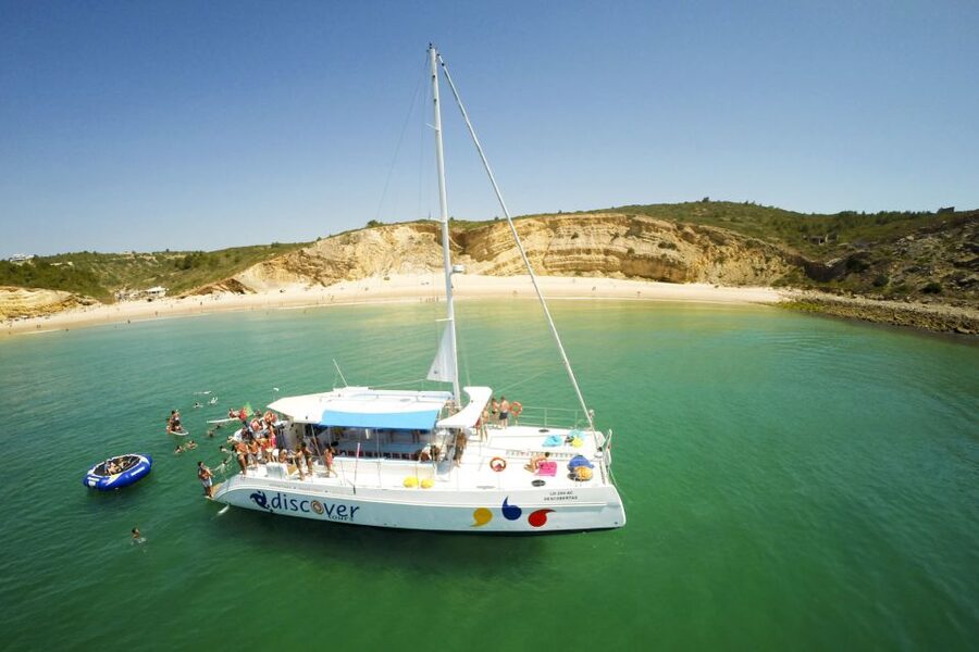 Lagos: Piedade Caves & Coastline - Catamaran - The cruise to Praia da Luz