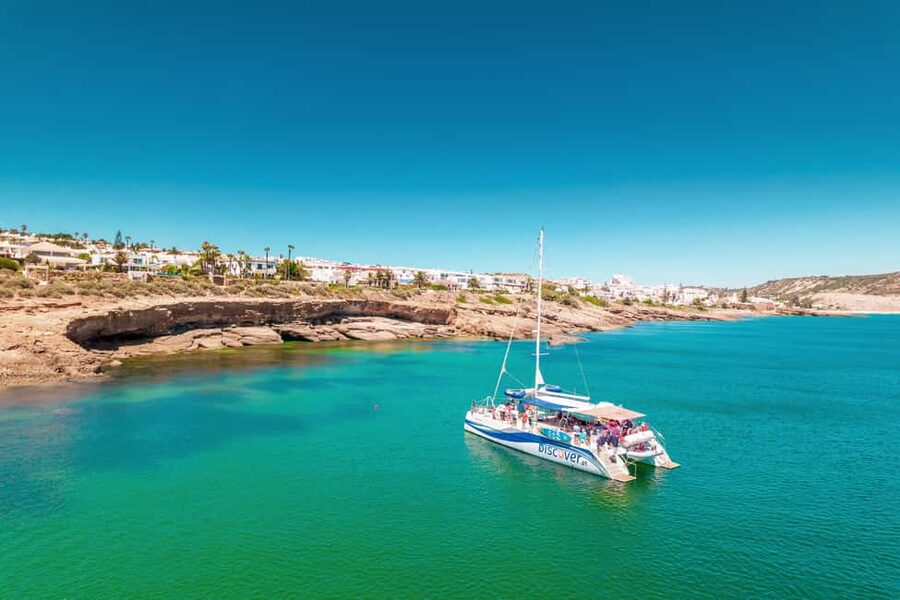 Lagos: Piedade Caves & Coastline - Catamaran - Drinks, music, and the easygoing mood
