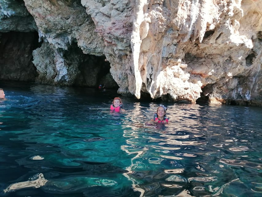 Lefkada: Blue Cave Kayak Tour with a Taste of Greece - Paddling through Rouda Bay