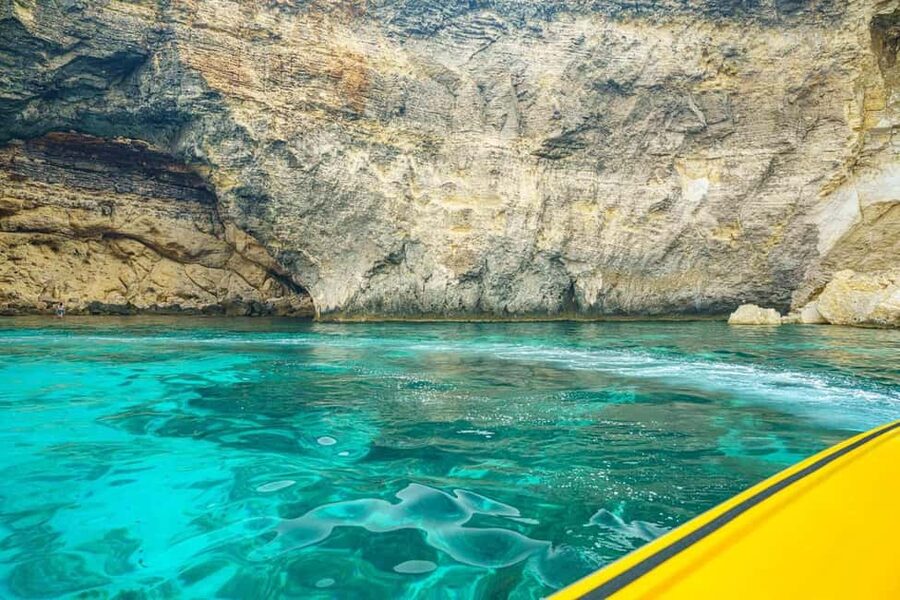 Malta: Blue Lagoon, Caves & around Comino Private Speedboat - Darren and the value of a local skipper