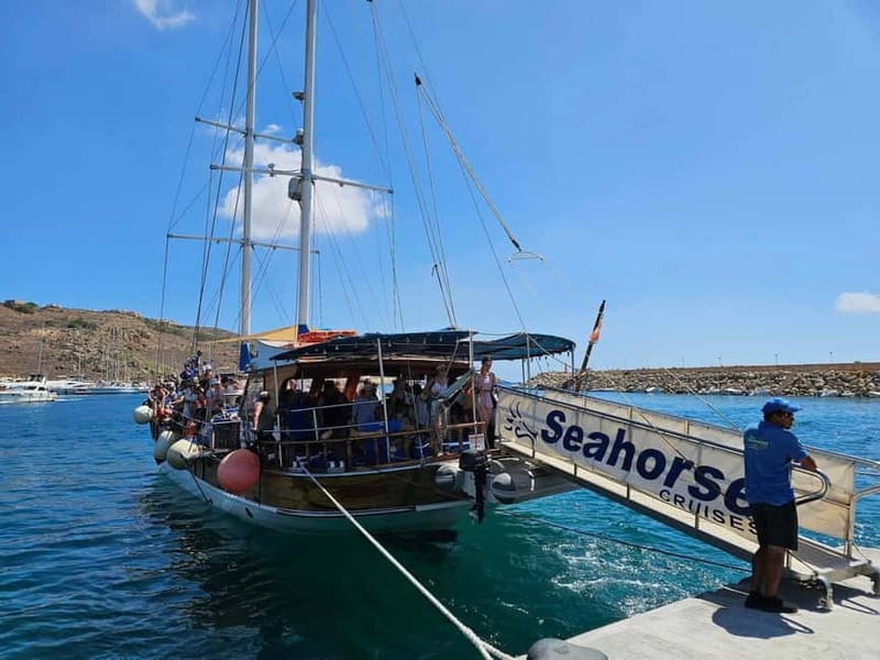 Malta: Comino, Santa Maria Bay, Blue Lagoon & Sea Caves Tour - The first hour: St. Paul’s Island and Smuggler’s Cove